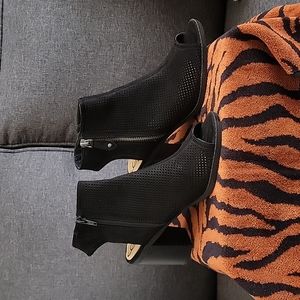 Black American Rag slingbacks shoes